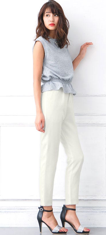 ハイウエストテーパードパンツ「神戸レタス」2690円(税込)