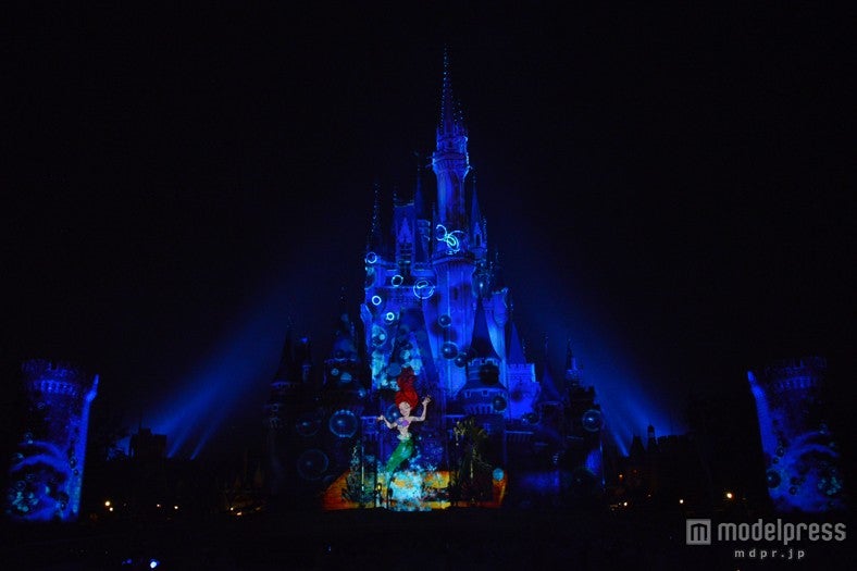 TDL初のプロジェクションマッピング「ワンス・アポン・ア・タイム」／リトル・マーメイド