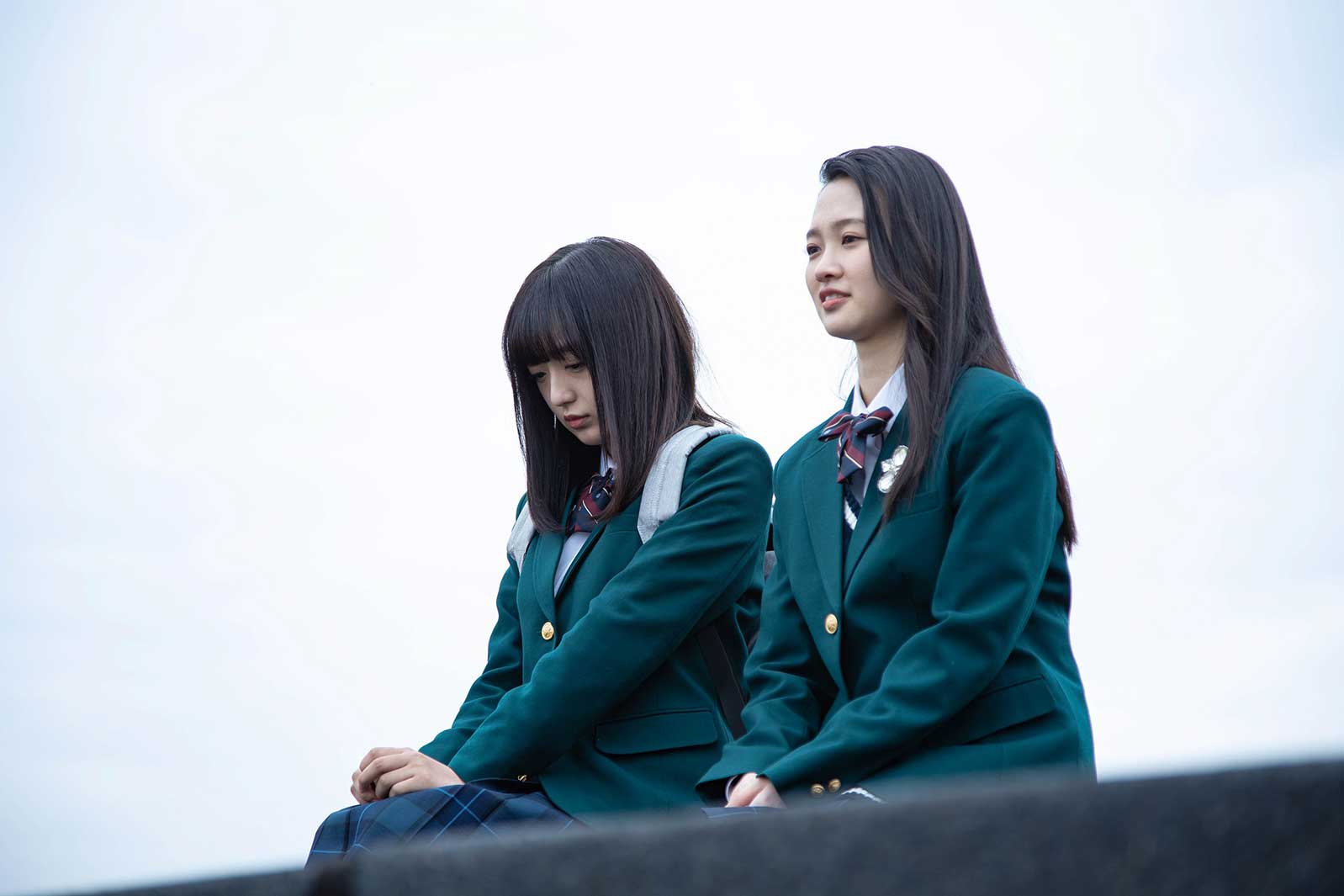 日比野芽奈、前川歌音／本編1話（1月14日放送回）より（C）「あなた犯人じゃありません」製作委員会 