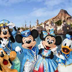 ディズニーシー15周年記念、ミッキーが全国15都市でパレード開催（C）Disney