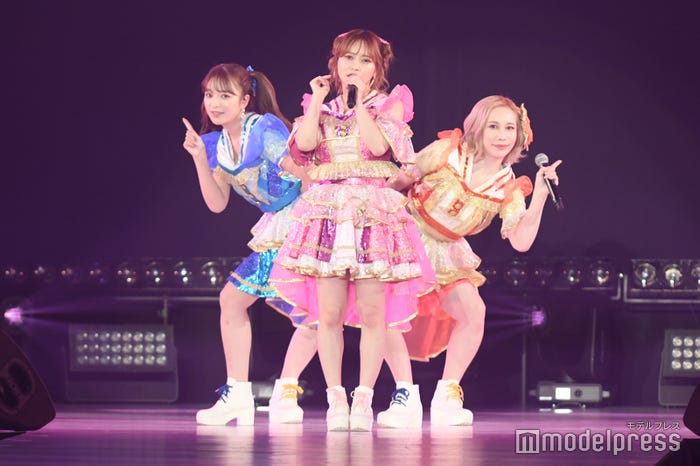 さおりん、まりな、ありしゃん/ヘラヘラ三銃士(C)モデルプレス