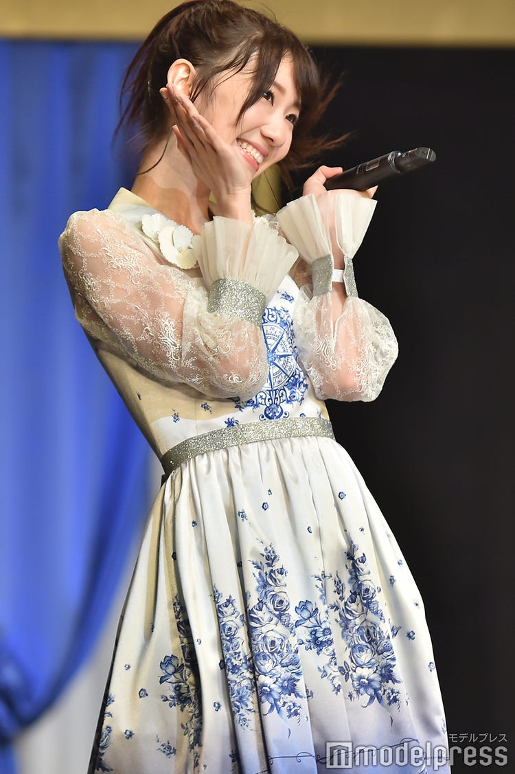 画像100 140 Akb48柏木由紀 高橋朱里らチームb ウエスト見せ衣装で圧巻ダンス バラードも歌唱で 可愛いだけじゃない 魅力アピール セットリスト モデルプレス
