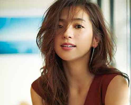 中村アン、胸元チラリ“肌見せ”秋コーデを披露
