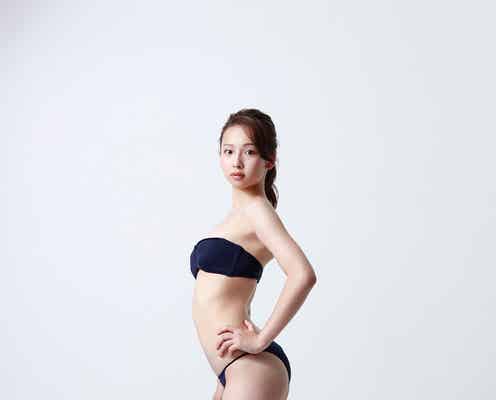 “異例のグラビア新人”華村あすか、ビキニで極上ボディ解放
