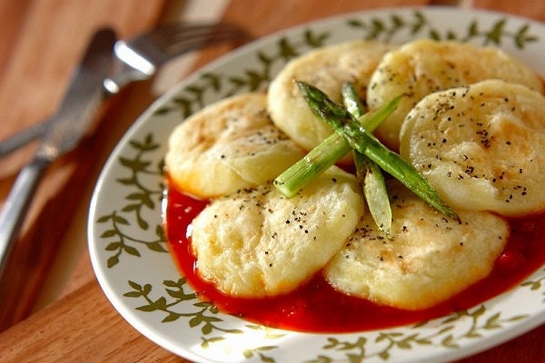 トマトソースのポテトチーズ餅