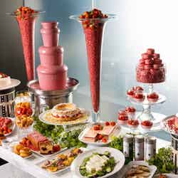 フレンチ キッチン「ストロベリー アフタヌーンティー」/画像提供:グランド ハイアット 東京