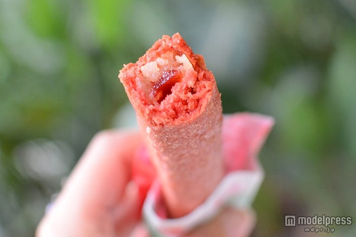 ティポトルタ、中にはミルククリームとストロベリージャム入り