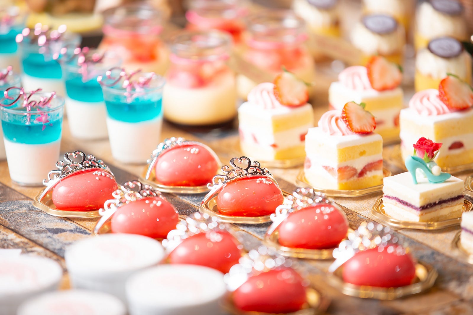 クリスマススイーツパーティー～ローマの休日～／画像提供：ベストブライダル