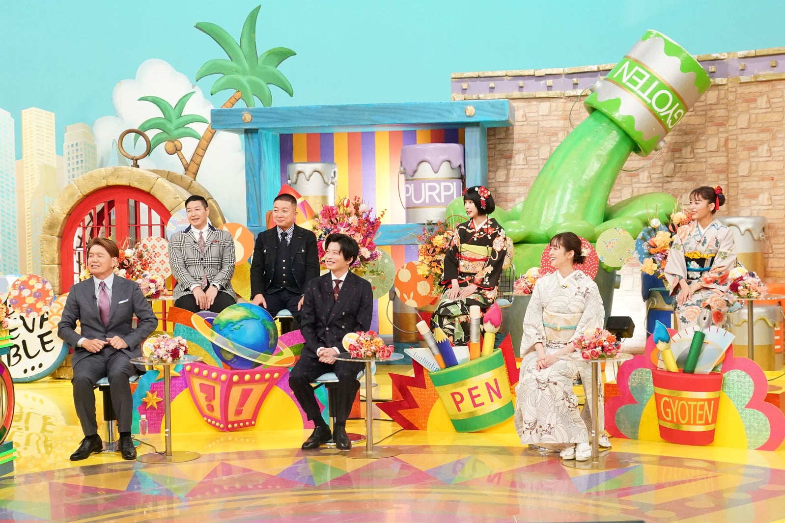 （後列左から）チョコレートプラネット、あの、近藤千尋（前列左から）ヒロミ、田中圭、佐藤栞里（C）日本テレビ