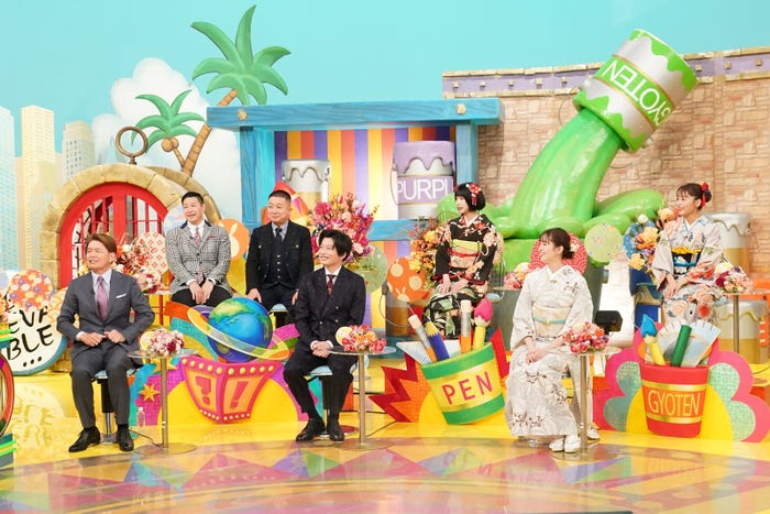(後列左から)チョコレートプラネット、あの、近藤千尋(前列左から)ヒロミ、田中圭、佐藤栞里(C)日本テレビ