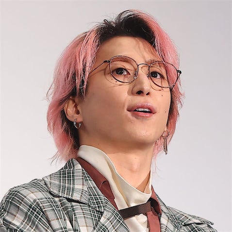 Snow Man・佐久間大介にメイン級アニメ出演が続くワケ 「声優」としての実力と基礎に迫る