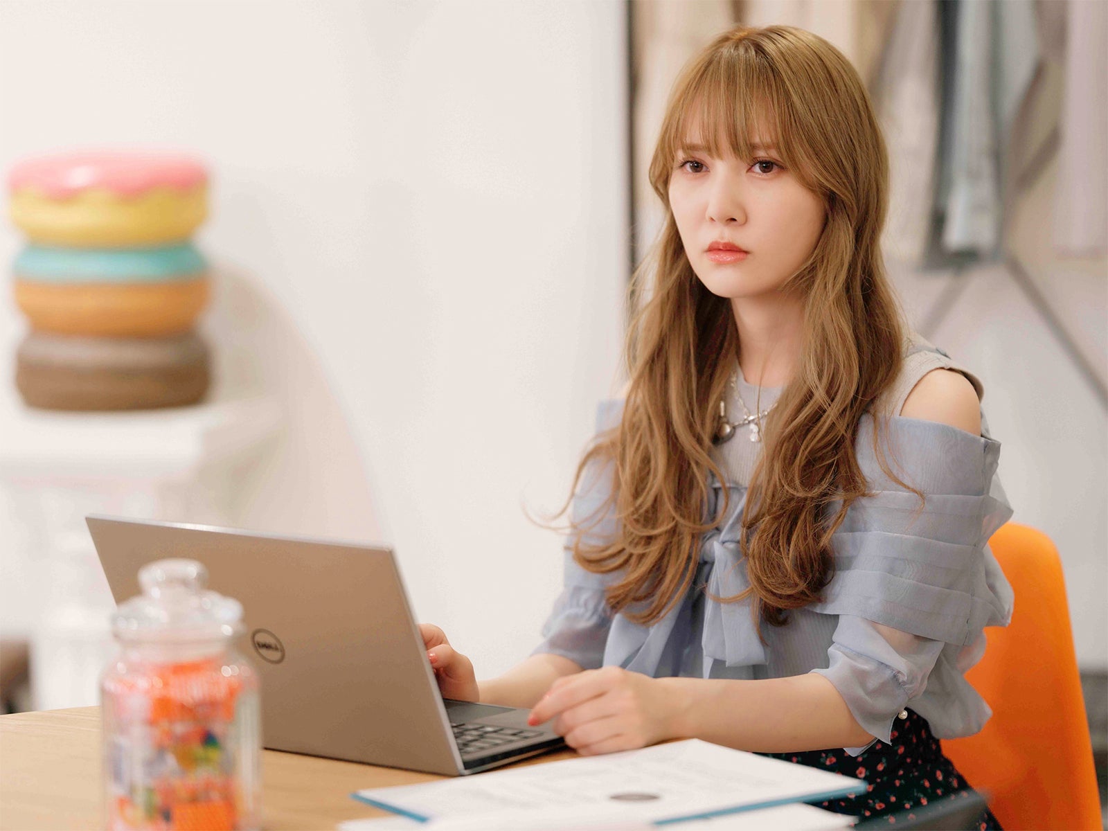 加藤史帆（C）「彩香ちゃんは弘子先輩に恋してる」製作委員会・MBS／第8話より