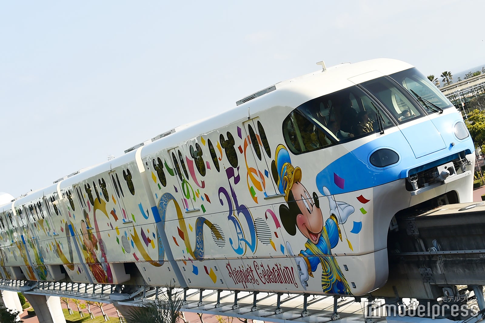 ディズニーリゾートラインも35周年仕様（C）モデルプレス（C）Disney