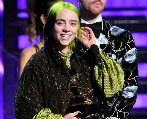 「グラミー賞」独占のビリー・アイリッシュ「アリアナが受賞すべき」スピーチもカッコイイと話題