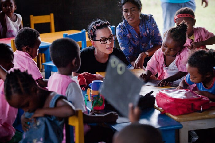今年4月、当時ユニセフサポートとしてマダガスカルを訪問したケイティー・ペリー氏(C)UNICEF/NYHQ2013-0176/Holt