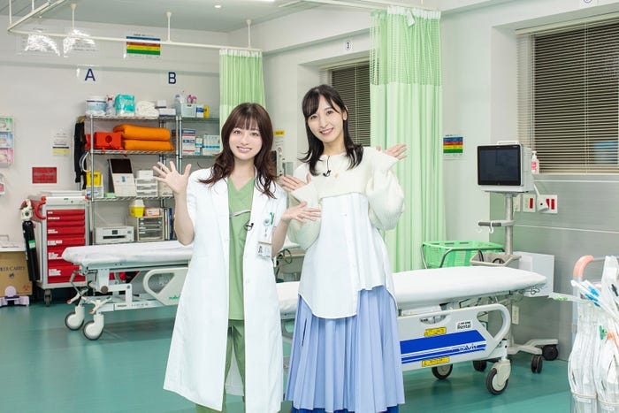 橋本環奈、佐倉綾音(C)テレビ朝日