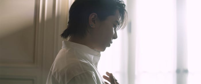 山下智久/「Forever in My Heart」MVより(提供写真)