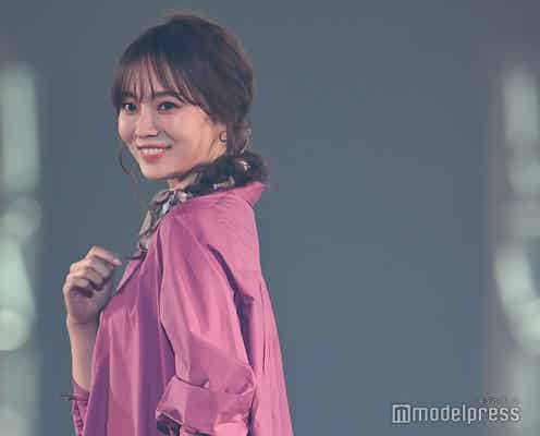 乃木坂46梅澤美波、レディなピンクコーデで優雅にランウェイ<TGC2020A/W ONLINE>