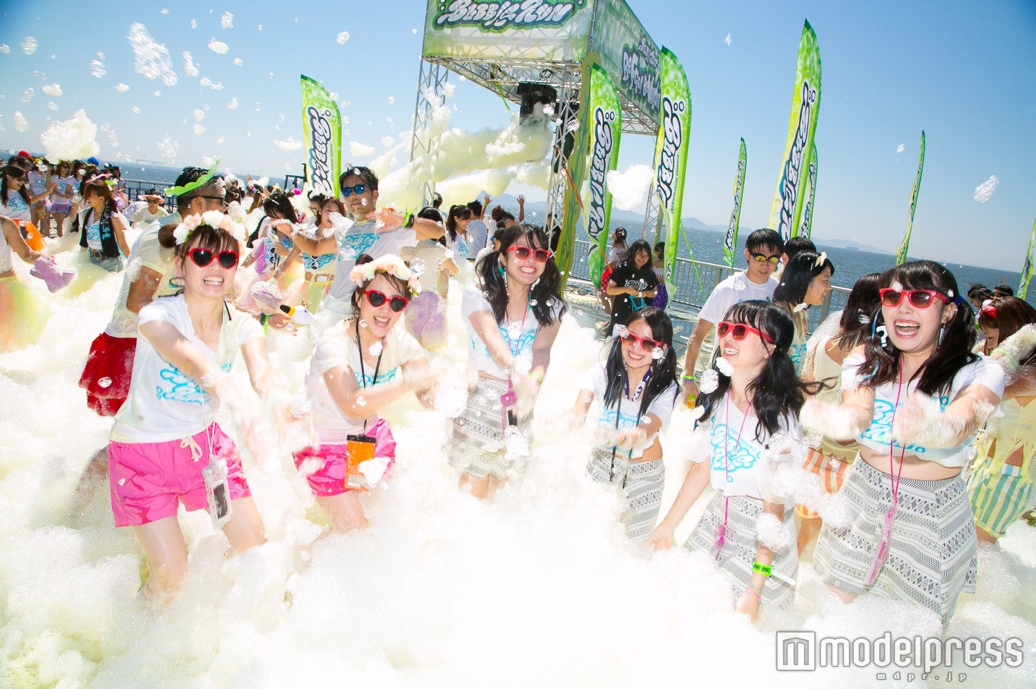 10万人以上が泡まみれに「バブルラン」愛知、ラン＆バブルパーティーで夏を満喫