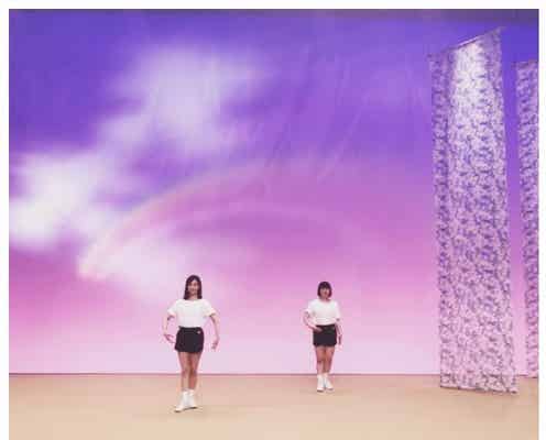 ブルゾンちえみ&水川あさみが体操着で“鎖骨体操” シュールさが話題「振りきってる」「笑いが止まらない」