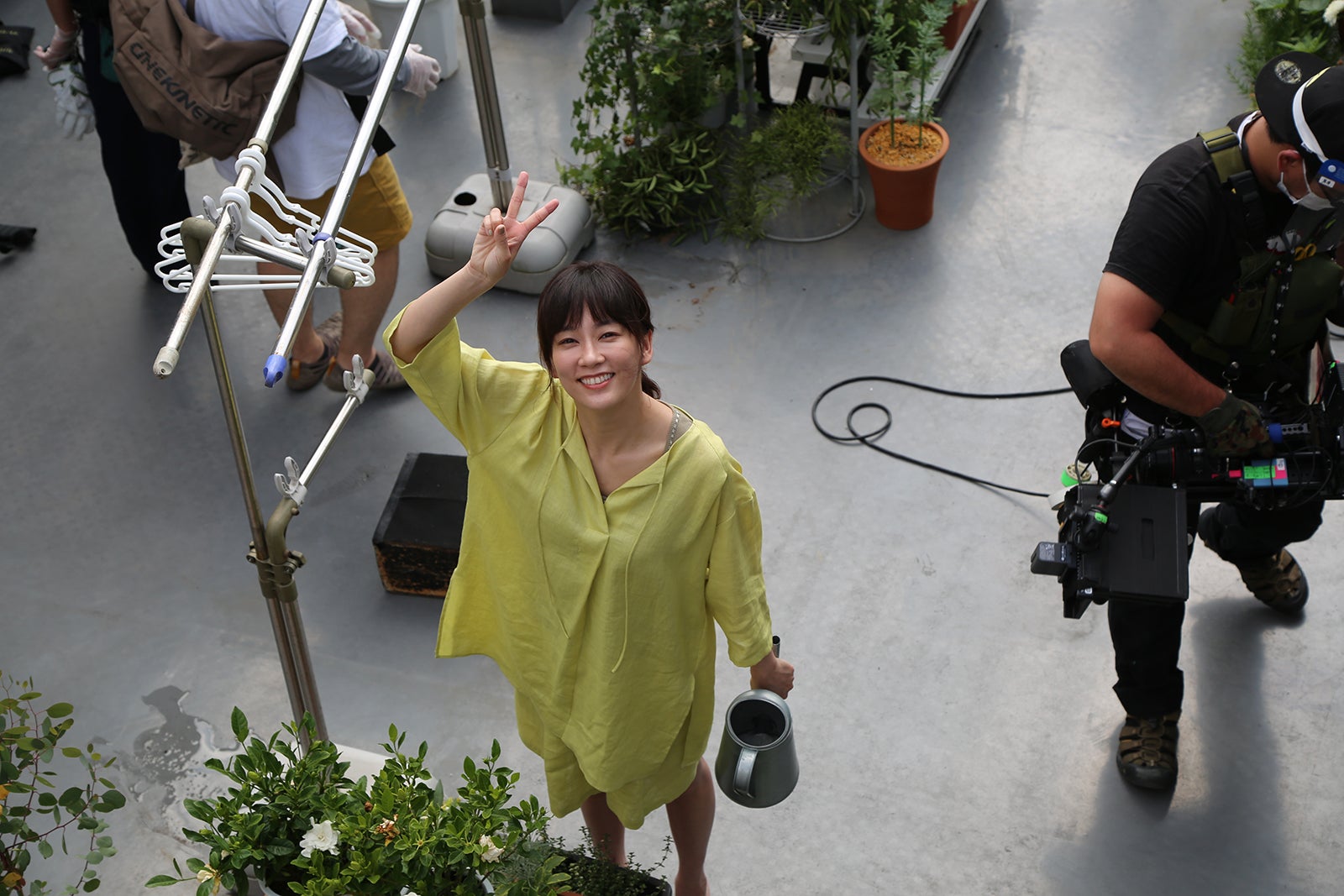 水川あさみ／渡邊圭祐が撮影したドラマ「love distance」メイキングショット（C）Paravi