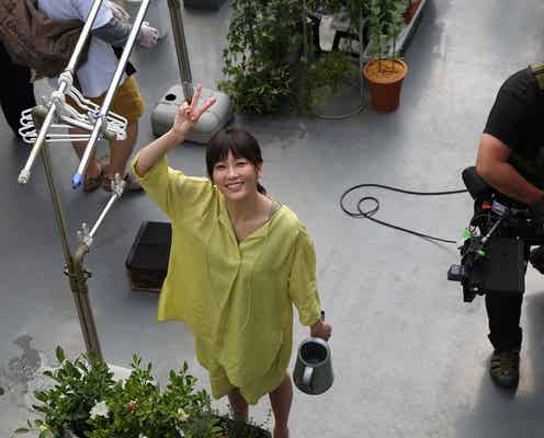 渡邊圭祐が撮影、水川あさみのキュートな笑顔 ドラマ「love distance」でフォトグラファー役