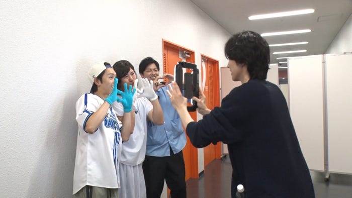 藤原丈一郎、コットン、道枝駿佑(C)テレビ朝日