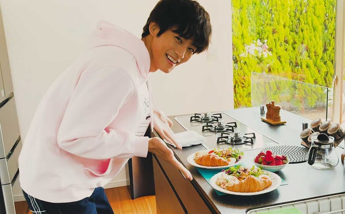 松坂桃李(C)テレビ朝日