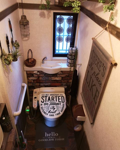 100均アイテムでおしゃれなトイレに大変身 賃貸や狭い空間も素敵に変わるアイデア モデルプレス 100均アイテムでおしゃれなトイレに大変身 賃貸や狭い空間も素敵に変わるアイデア モデルプレス