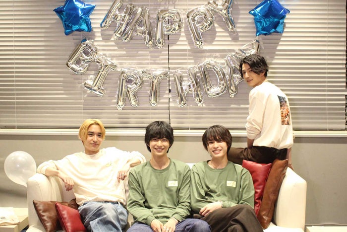 鈴木仁 22歳の誕生日イベントを生配信 兵頭功海 松岡広大 渡邊圭祐がサプライズ祝福 Jin Suzuki 22nd Birthday Event モデルプレス 鈴木仁 22歳の誕生日イベントを生配信 兵頭功海 松岡広大 渡邊圭祐がサプライズ祝福 Jin Suzuki 22nd Birthday Event モデルプレス