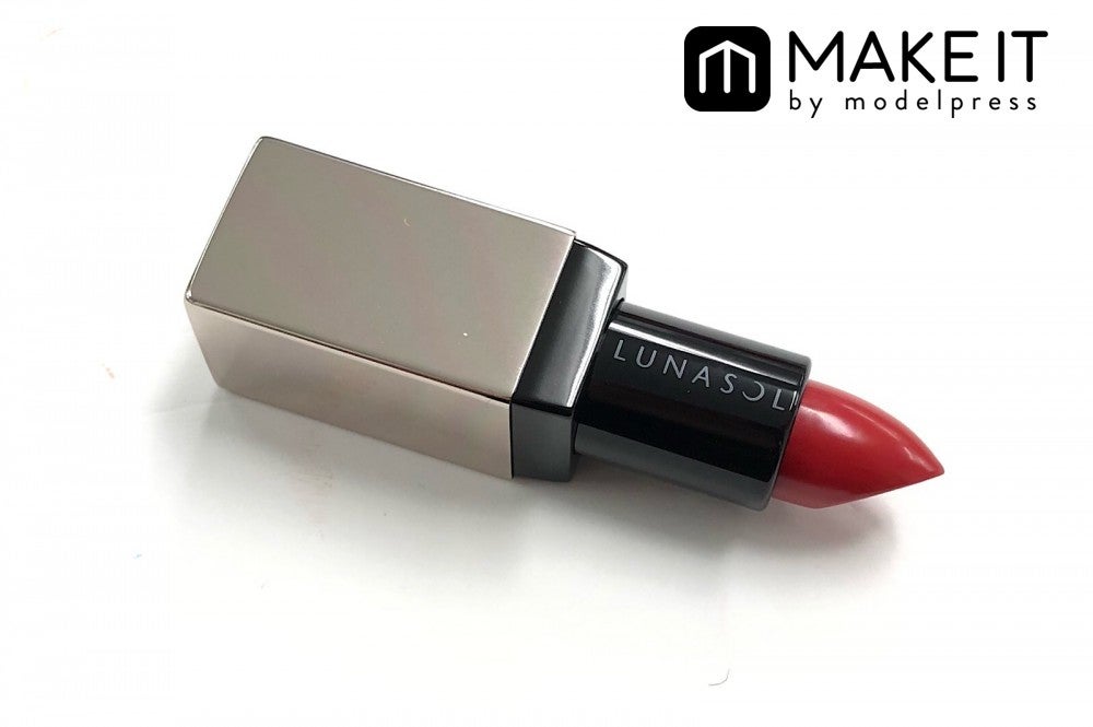 LUNASOL／シームレスマットリップス／01／3,800円（税抜）／カネボウ化粧品 (C)メイクイット