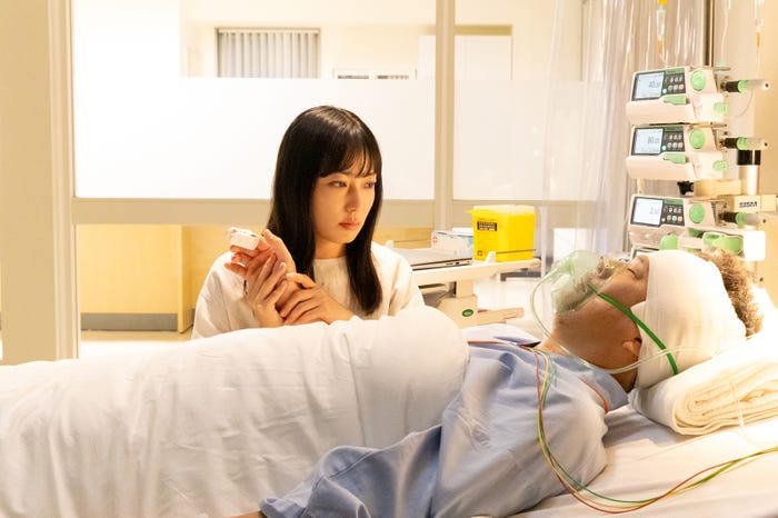 菅野美穂「ゆりあ先生の赤い糸」第1話より(C)テレビ朝日