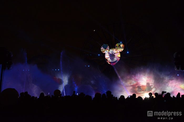 新エンターテイメント「ワールド・オブ・カラー:セレブレイト!ワンダフル・ワールド・オブ・ウォルト・ディズニー」