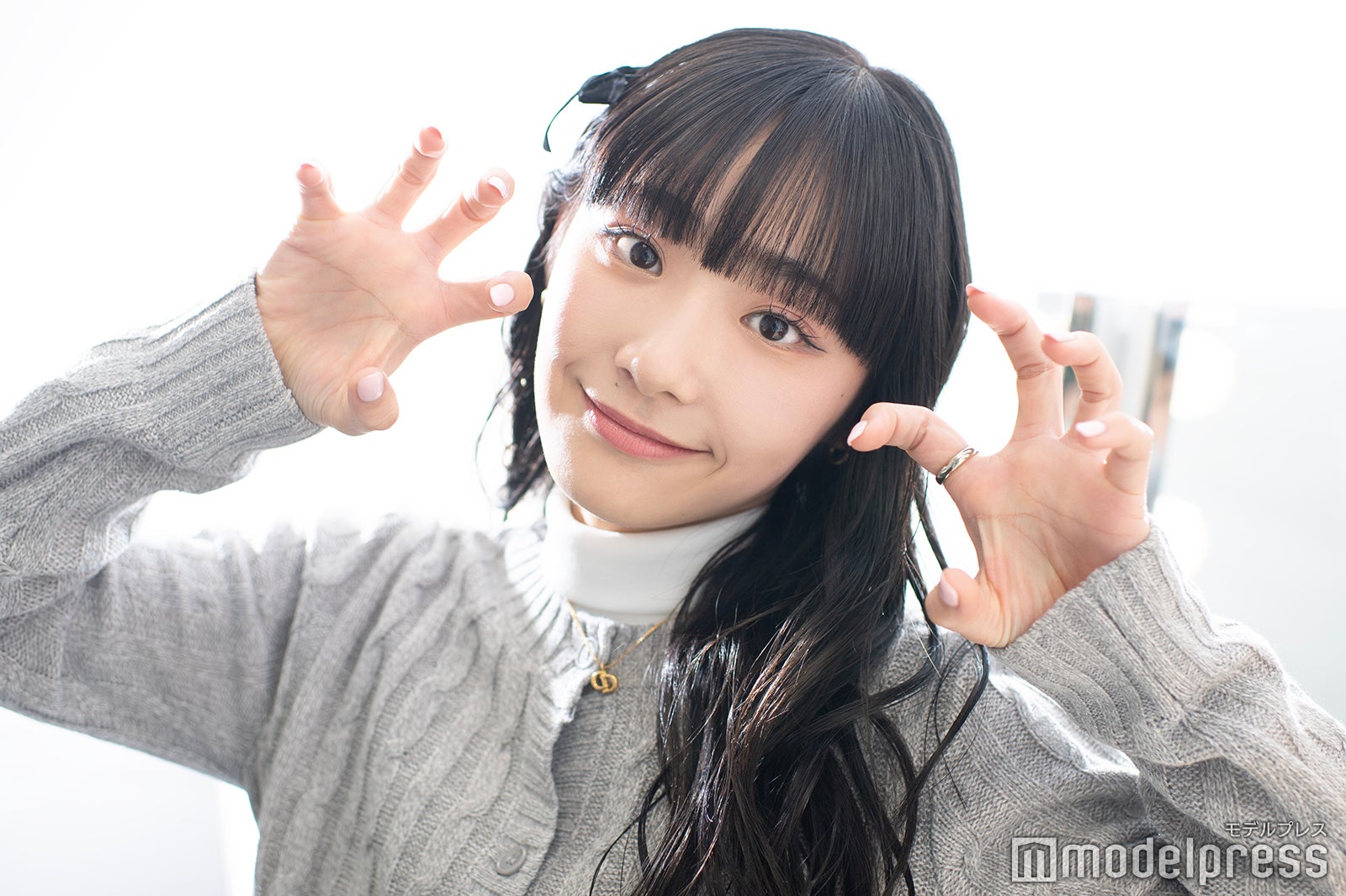 “オオカミポーズ”／永井愛実（C）モデルプレス