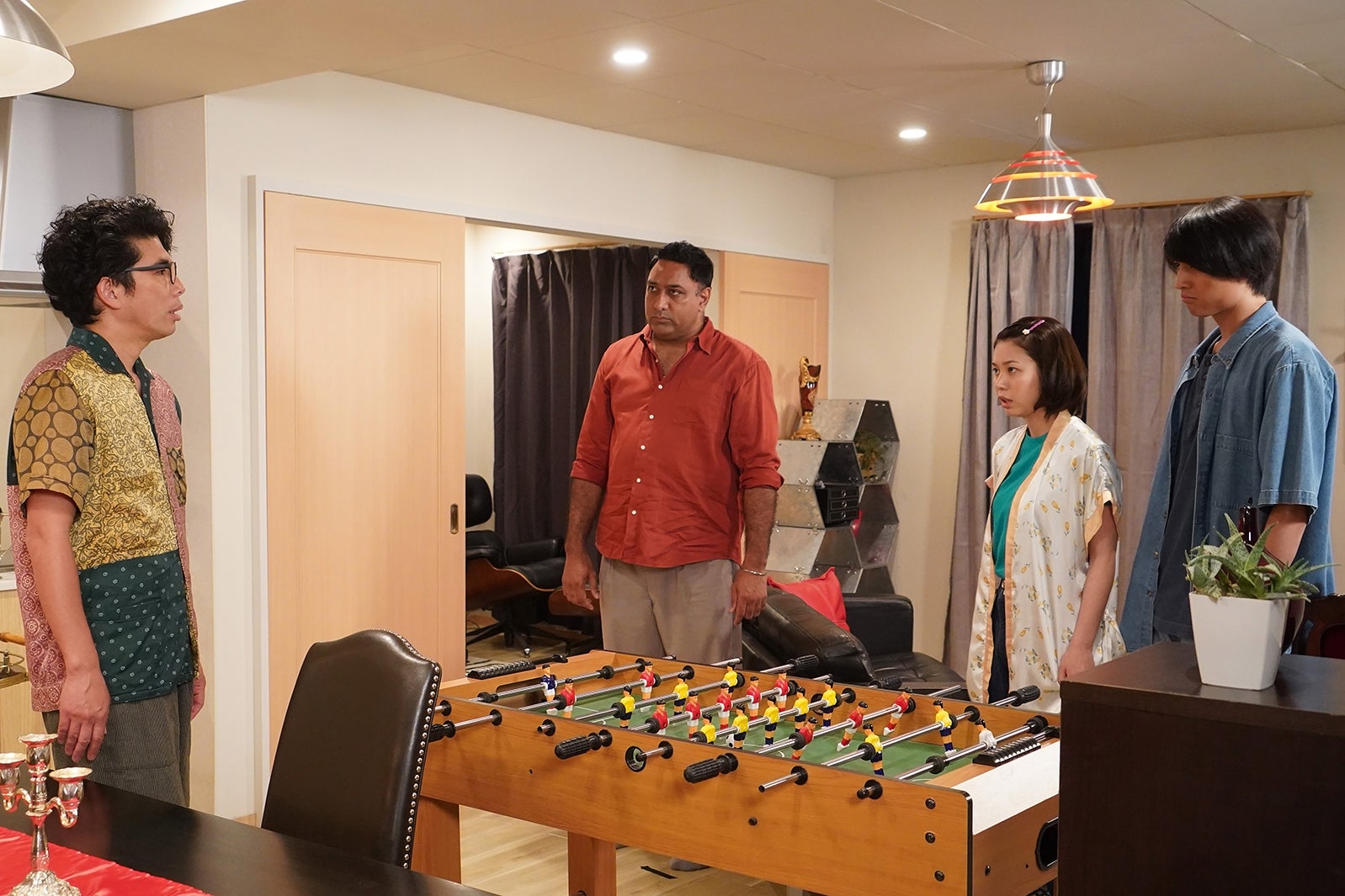 片桐仁、バルビー、金澤美穂、井阪郁巳／「あなたの番です」第12話より（C）日本テレビ