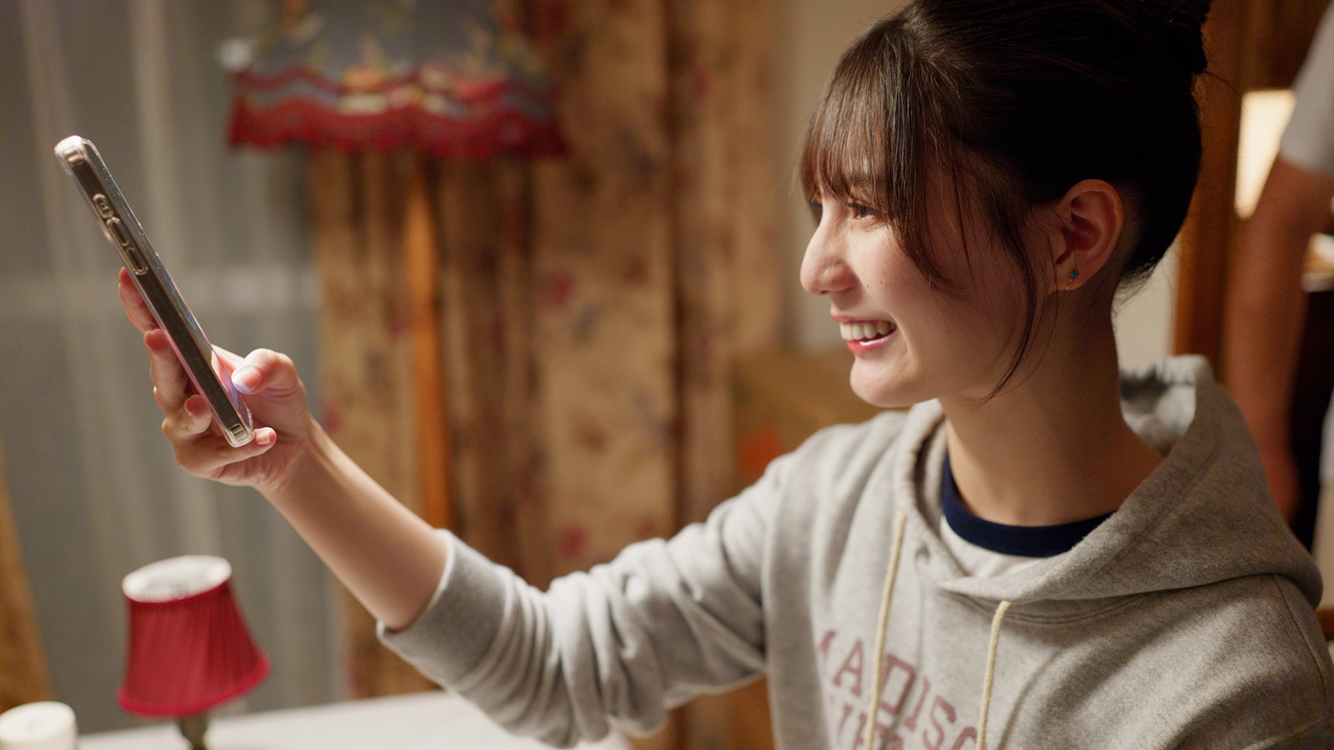 小坂菜緒『関西電力』新TVCM『心『祖母のひとり暮らし』篇（提供写真）