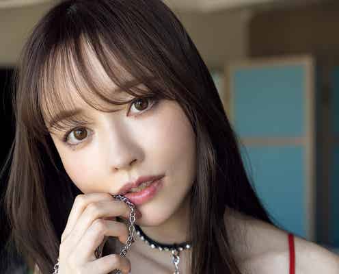 “限界エロスの女王”春名美波、全身網タイツ&Oバック…攻めた衣装でフェロモン解放