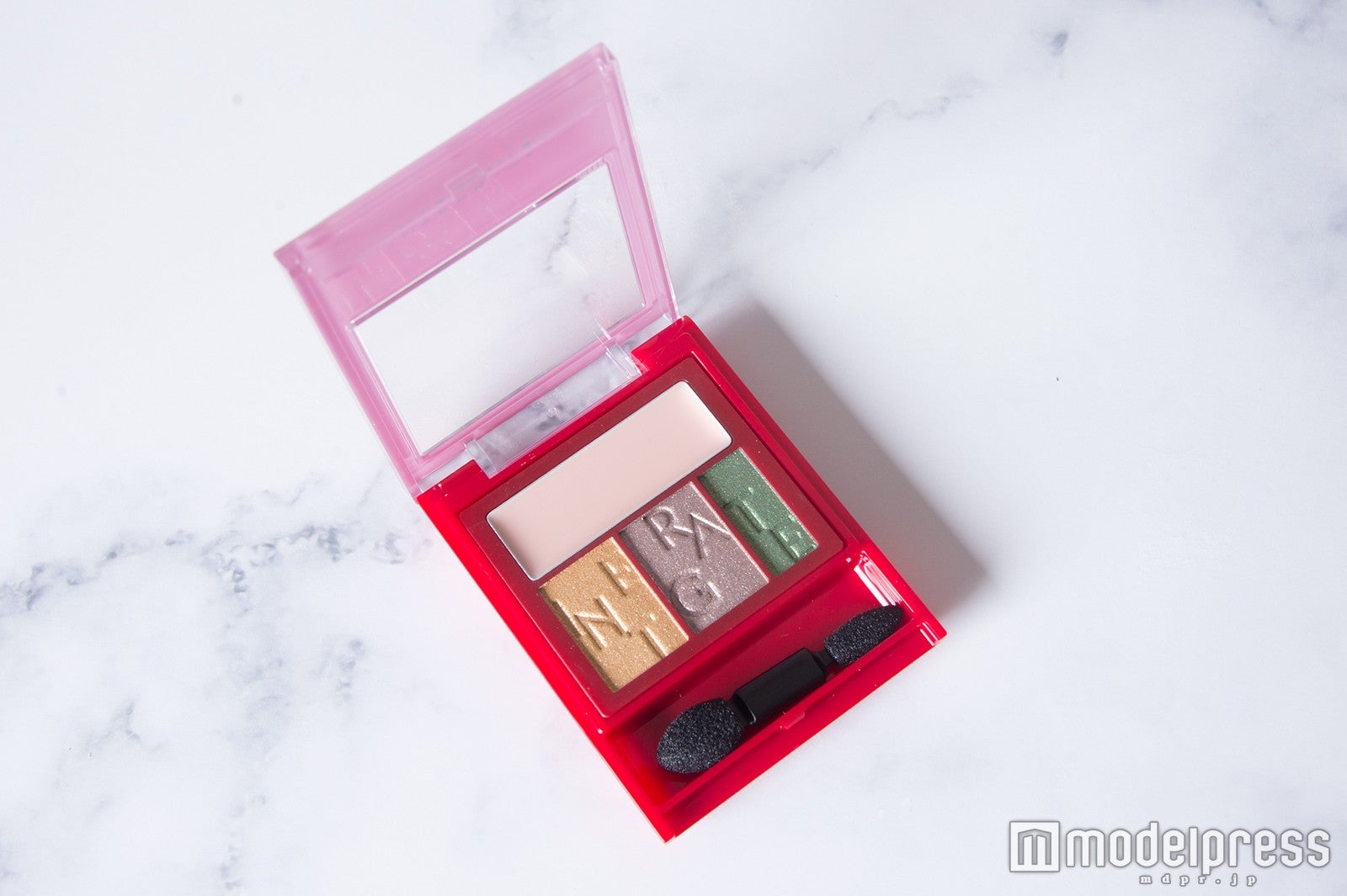 右下の”コク色”が決め手「アクセントカラーアイズ CC」GR691