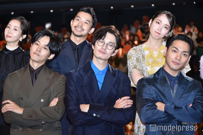 (下段左から)松坂桃李、岡田将生、柳楽優弥(上段左から)木南晴夏、仲野太賀、吉岡里帆(C)モデルプレス