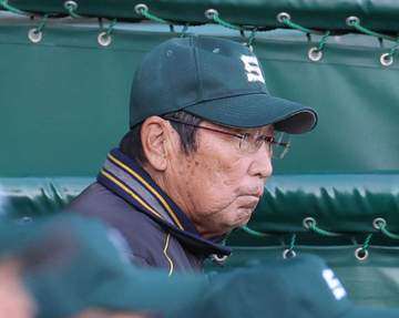 千葉大会 センバツ4強の専大松戸が九回に逆転3ラン許す エース門倉が奮闘も