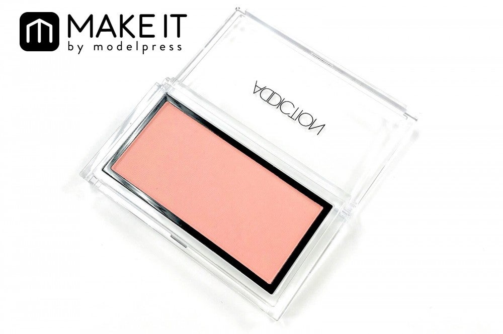 ADDICTION／ザ ブラッシュ／017 Good Girl／2,800円（税抜） (C)メイクイット