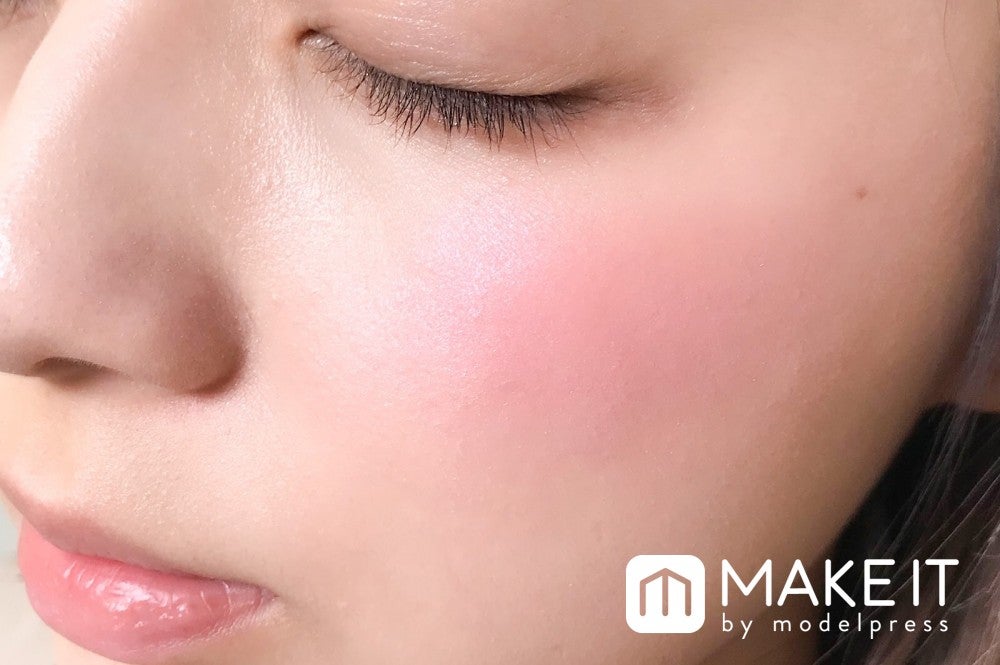 LUNASOL／カラーリンググレイズ／03 使用 (C)メイクイット