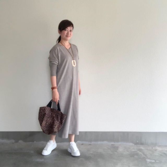 50代女子のスニーカーコーデ おしゃれに取り入れる5つの方法 モデルプレス 50代女子のスニーカーコーデ おしゃれに取り入れる5つの方法 モデルプレス