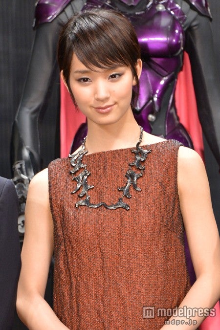 「剛力彩芽は普通じゃなかった」綾野剛が撮影の裏側を明かす
