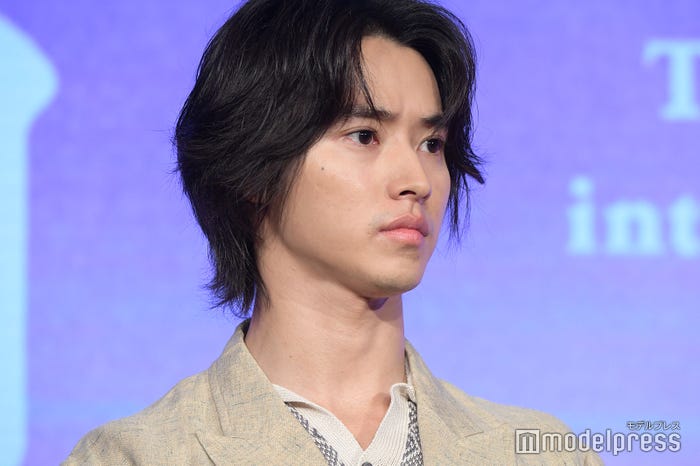山崎賢人 髭姿でヘアカット報告 最高 かっこよすぎ とファン歓喜 モデルプレス 山崎賢人 髭姿でヘアカット報告 最高 かっこよすぎ とファン歓喜 モデルプレス