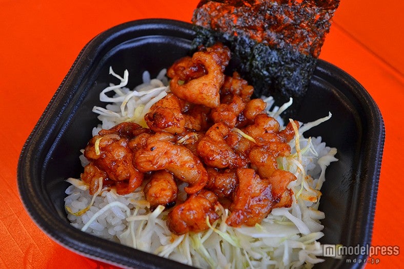 「おやじの焼肉むすこ」／おやじのホルモン丼