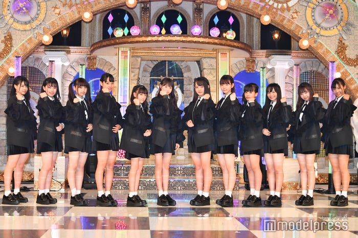 (左から)下間花梨、大場結女、町田穂花、佐佐木一心、田中佑奈、橋本桃呼、水野舞菜、篠田萌、山本琉愛、延命杏咲実、畑美紗起、栗田麻央 (C)モデルプレス