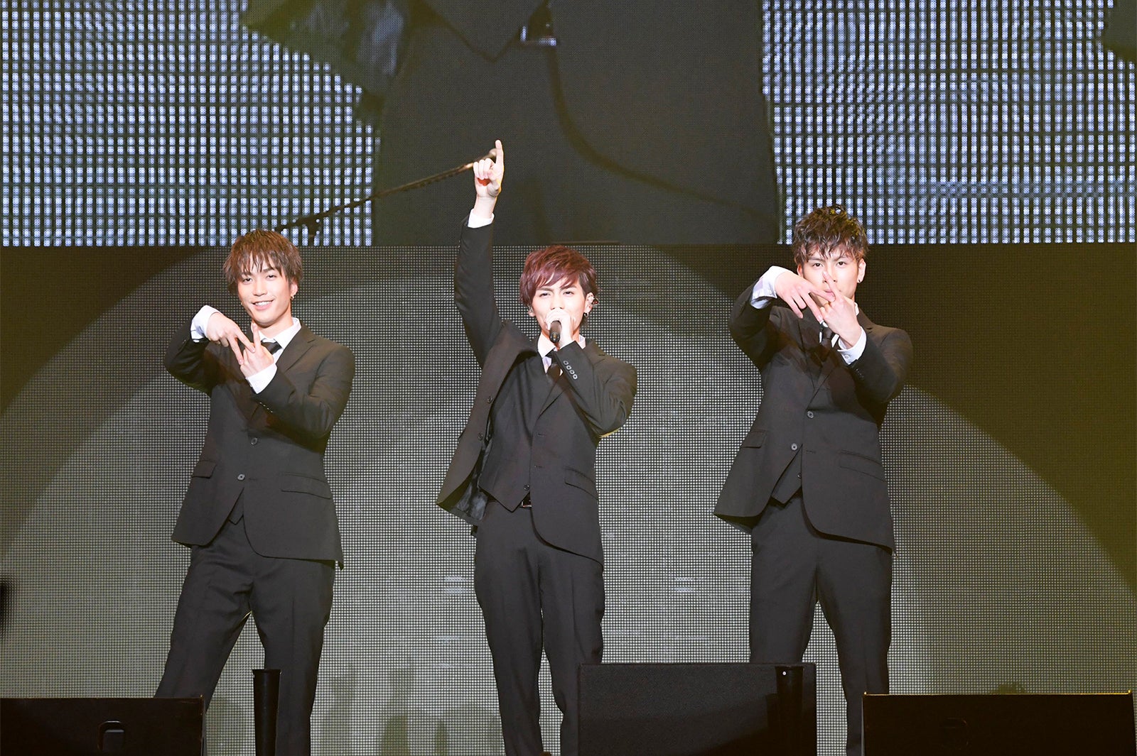 藤原樹、吉野北人、長谷川慎 （C）「PRINCE OF LEGEND」製作委員会 （C）HI-AX All Rights Reserved.