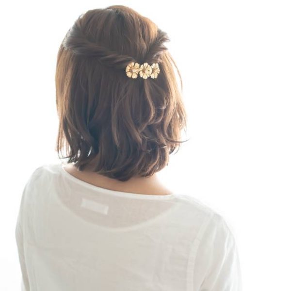 40代女性向け お仕事の日にぴったり 大人のまとめ髪スタイルをご紹介 モデルプレス 40代女性向け お仕事の日にぴったり 大人のまとめ髪スタイルをご紹介 モデルプレス