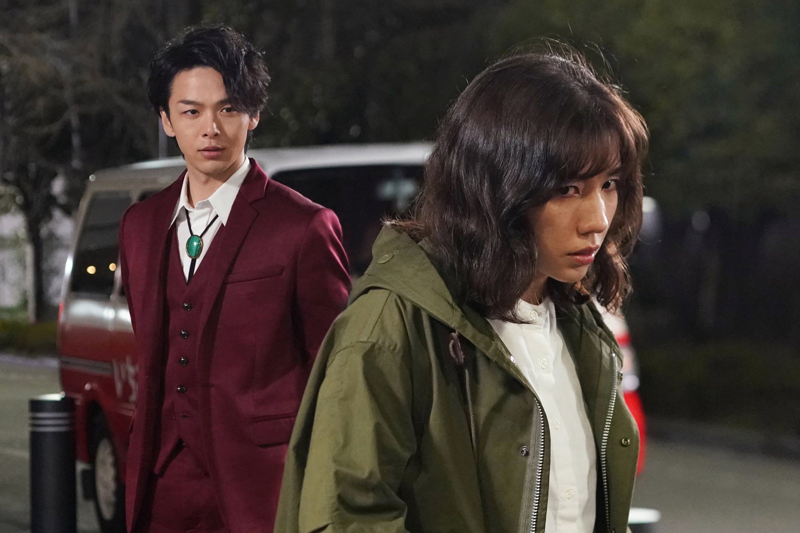 中村倫也、仲里依紗／「美食探偵 明智五郎」第4話より（C）日本テレビ